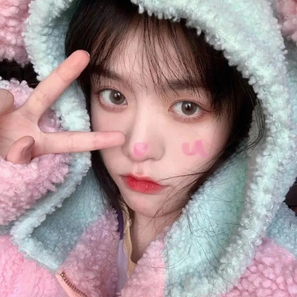 她携大佬狂虐渣男渣女